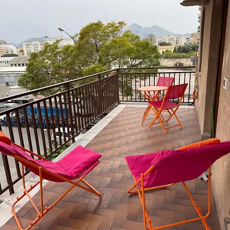 Molo Sbriju - Centro Bed & Breakfast